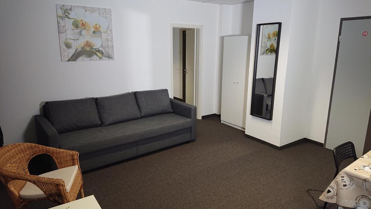 Apart- * Nürnberg