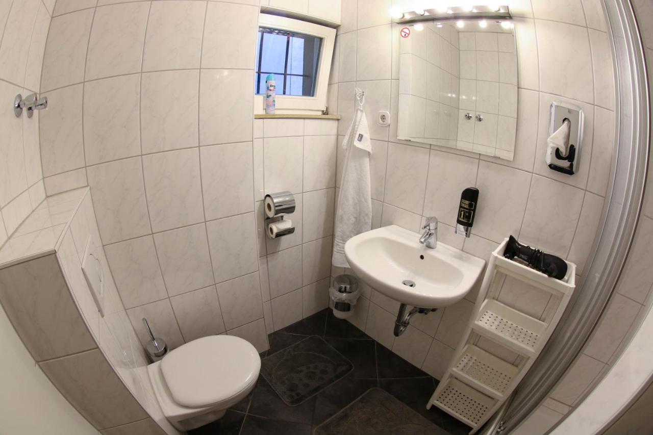 Aparthotel Apart- *